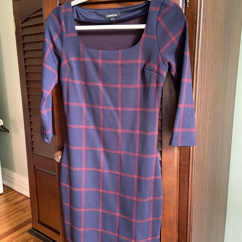 Express Navy and Maroon Plaid 3/4 Sleeve Dress